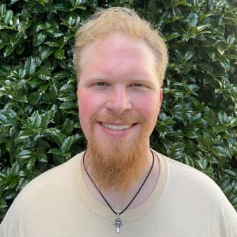 Dr. Maximilian Grotelueschen Dr. Maximilian Grotelueschen